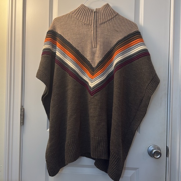 ECHO Alpine Poncho - Picture 2 of 8